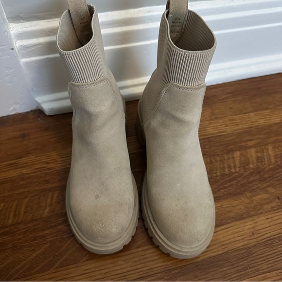 Steve Madden Howler Chelsea Boot - Picture 5 of 6